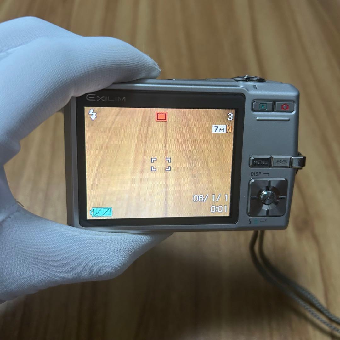 (美品) CASIO EXILIM EX-Z700 デジタルカメラ 動作品