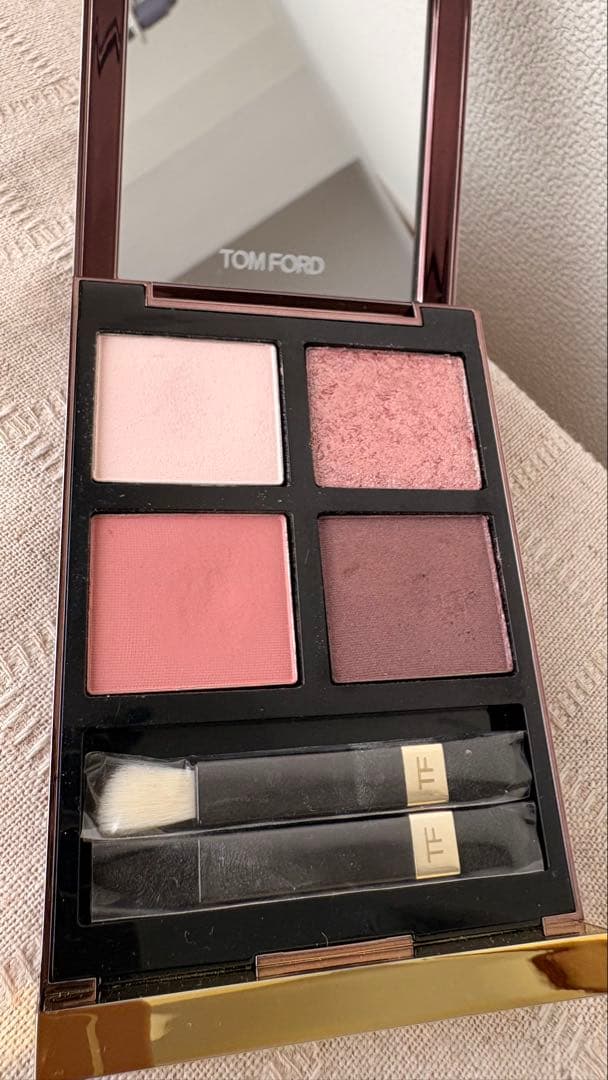 TOM FORD アイカラーパレット 030 インソレント　ローズ