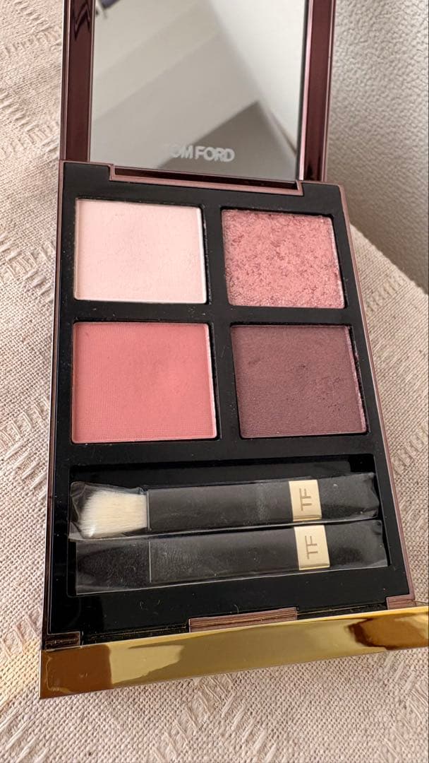 TOM FORD アイカラーパレット 030 インソレント　ローズ