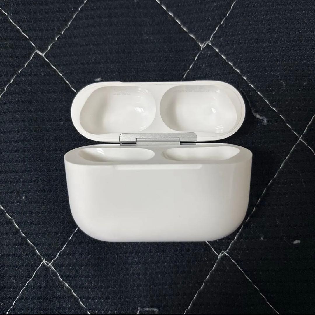 Apple AirPods Pro 3　充電ケース＋箱(付属品あり)