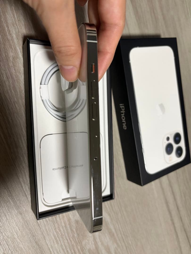 （美品）Apple iPhone13Pro シルバー 256GB