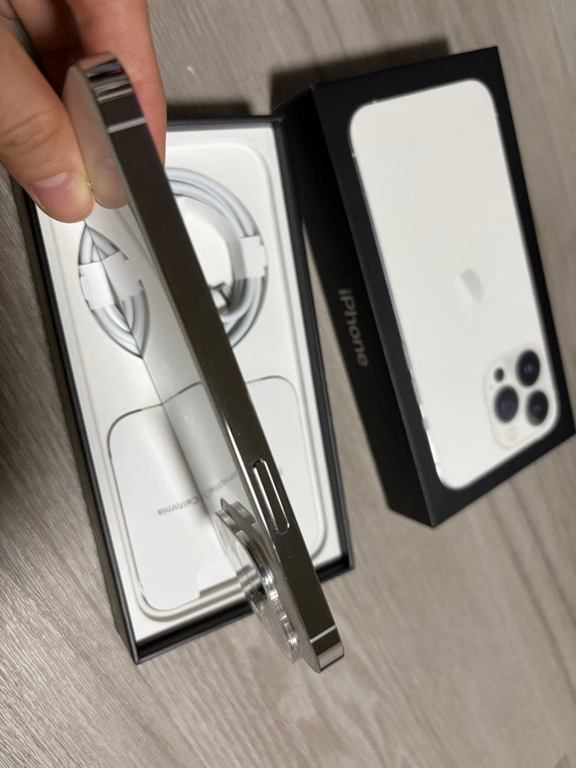 （美品）Apple iPhone13Pro シルバー 256GB