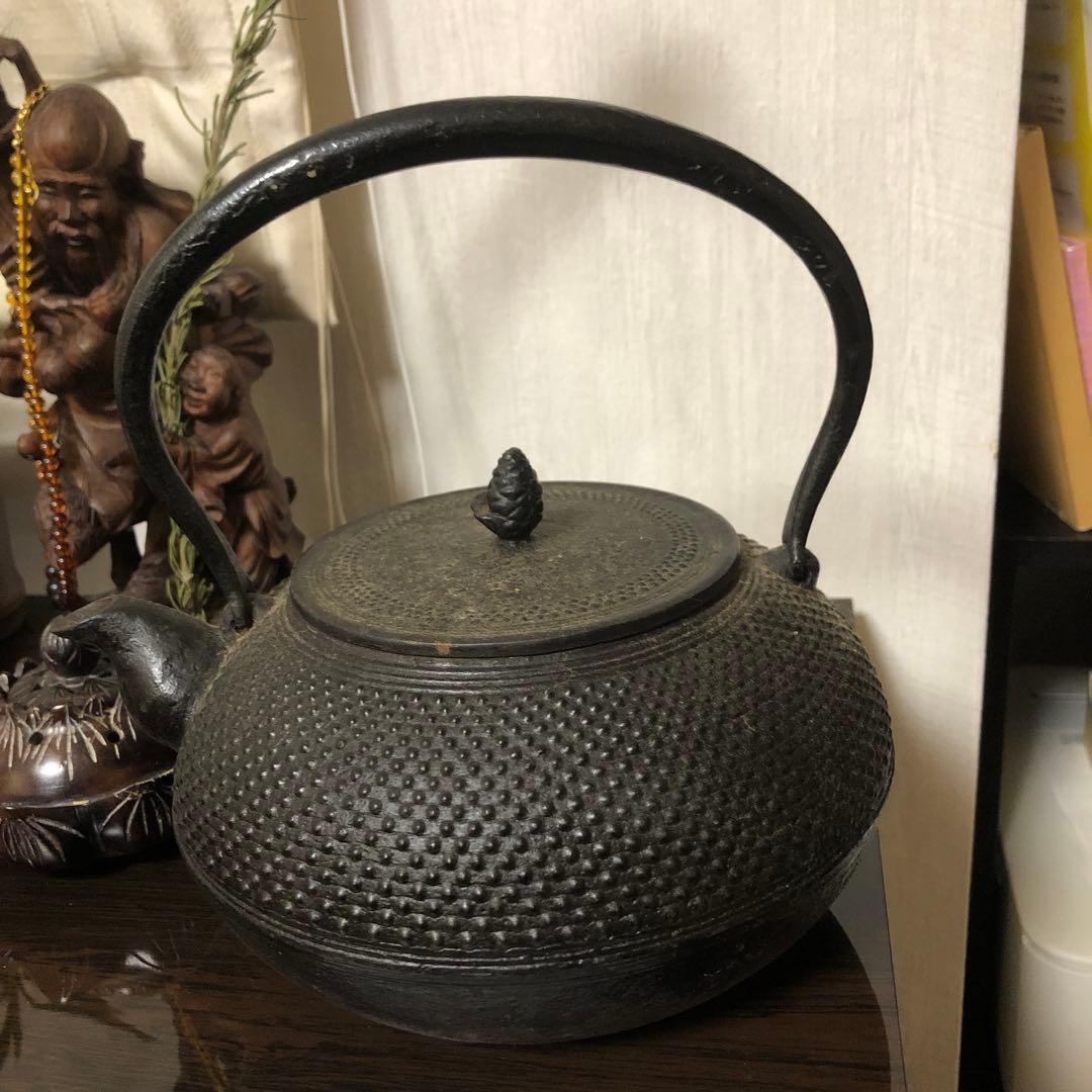 南部盛栄堂黒い鉄瓶 凹凸デザイン 特大サイズ18cm