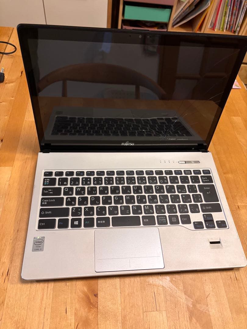 富士通 LIFEBOOK SH90/M ノートPC シルバー