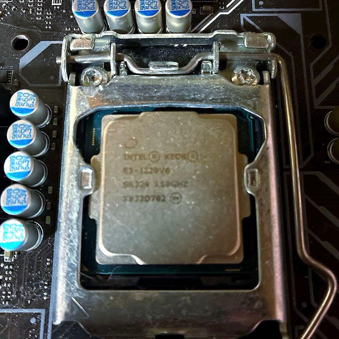 X79&E5 Z270&E3 Z77&i7 Z370 CPUマザー セット