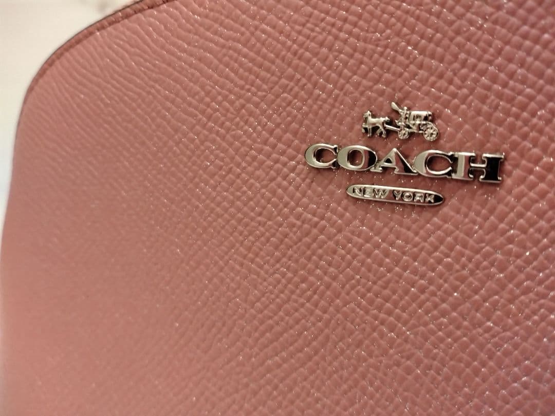 COACH　コーチ　ピンク　ラメ　コスメ　ポーチ　バッグ　スマホ