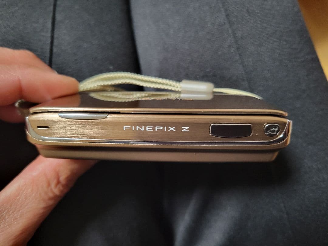 FUJIFILM FINEPIX Z70 コンパクトデジタルカメラ