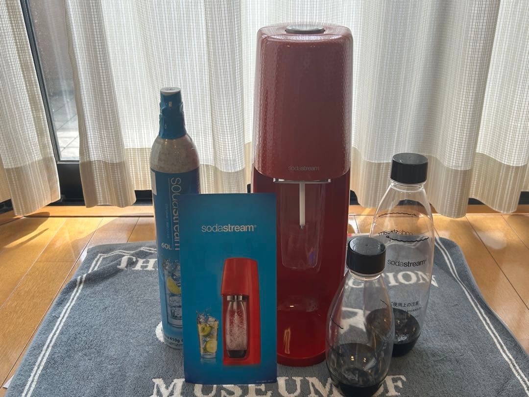 【お買得】新品・未使用sodastream SPIRIT 赤
