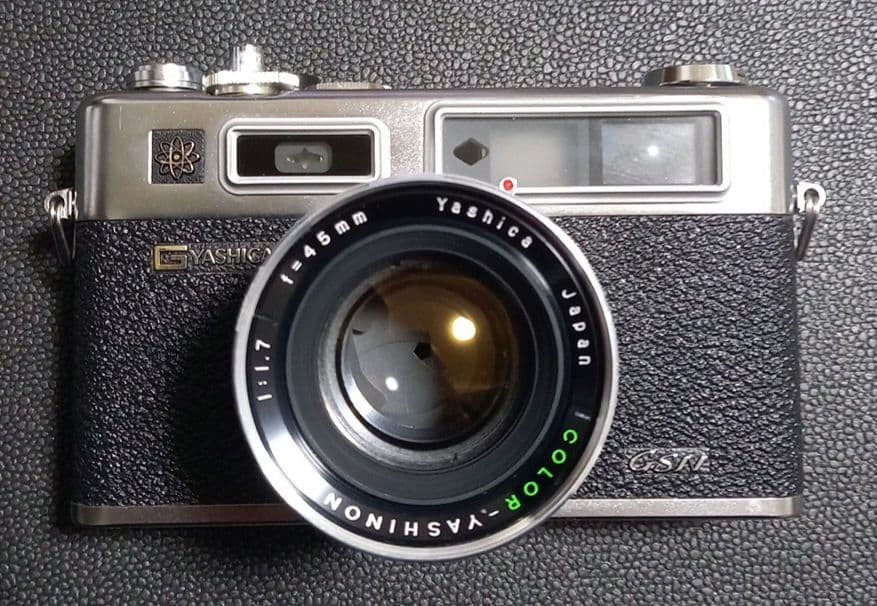 YASHICA ファインダーカメラ ELECTRO 35 カバー付き