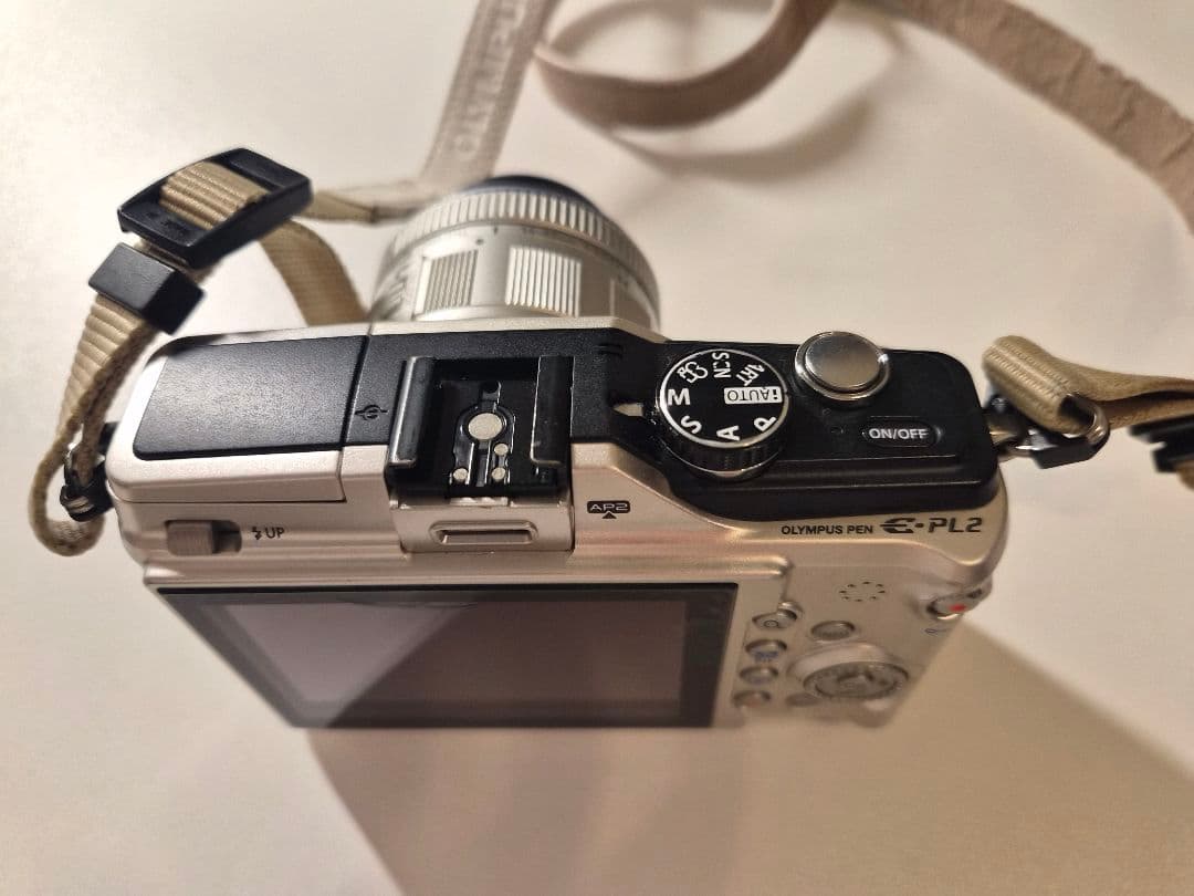 OLYMPUS E-PL2 ミラーレス一眼カメラ