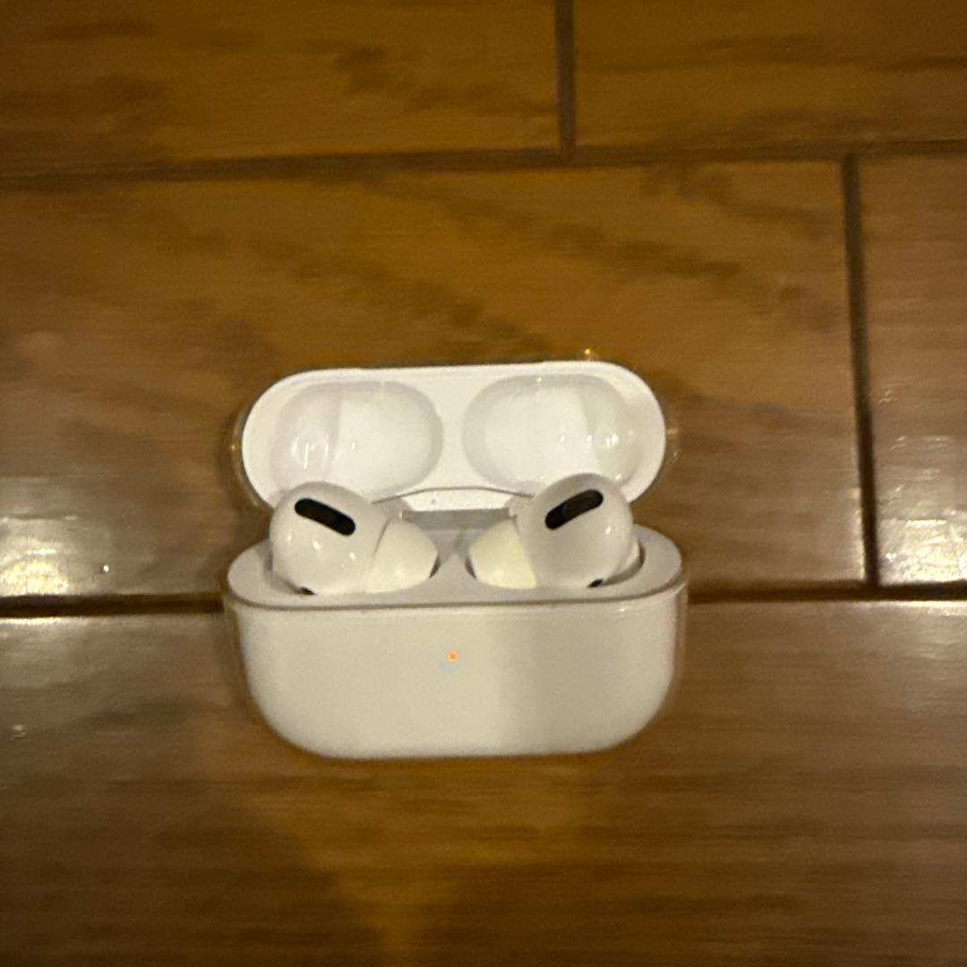 正規品AirPods pro2 充電ケースtype-c及び両耳イヤホン　ジャンク