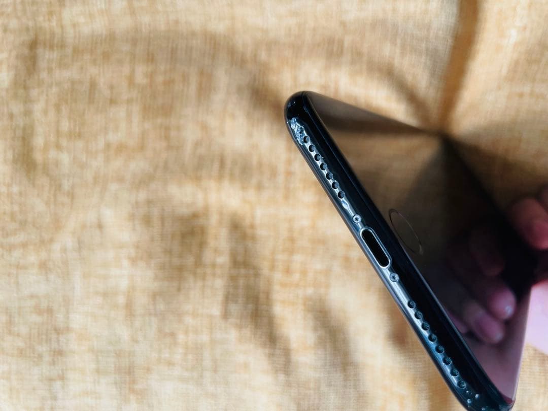 iPhone 7 plus 128GB ジェットブラック　SIMロック解除済