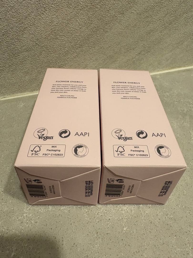 【新品未開封】FEMMUE ルミエール　ヴァイタルC BIGサイズ50mL×2本