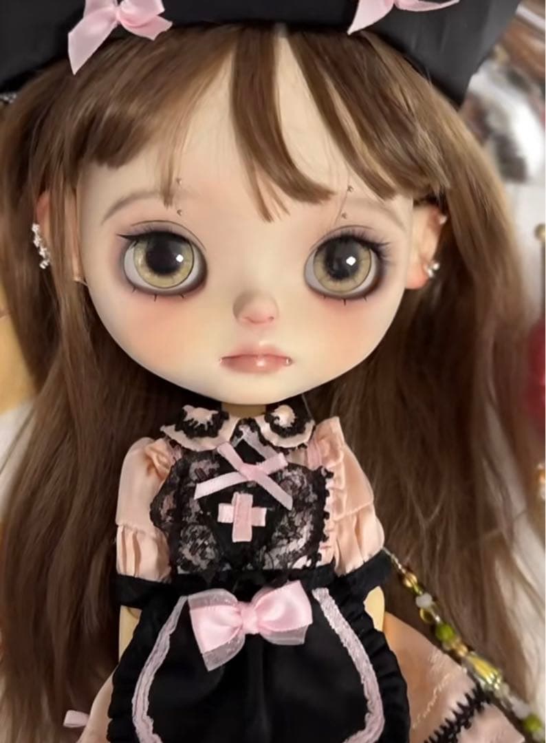 カスタムブライス 海外作家様 ダークスイート y2k 原宿ガール ピアスっ子