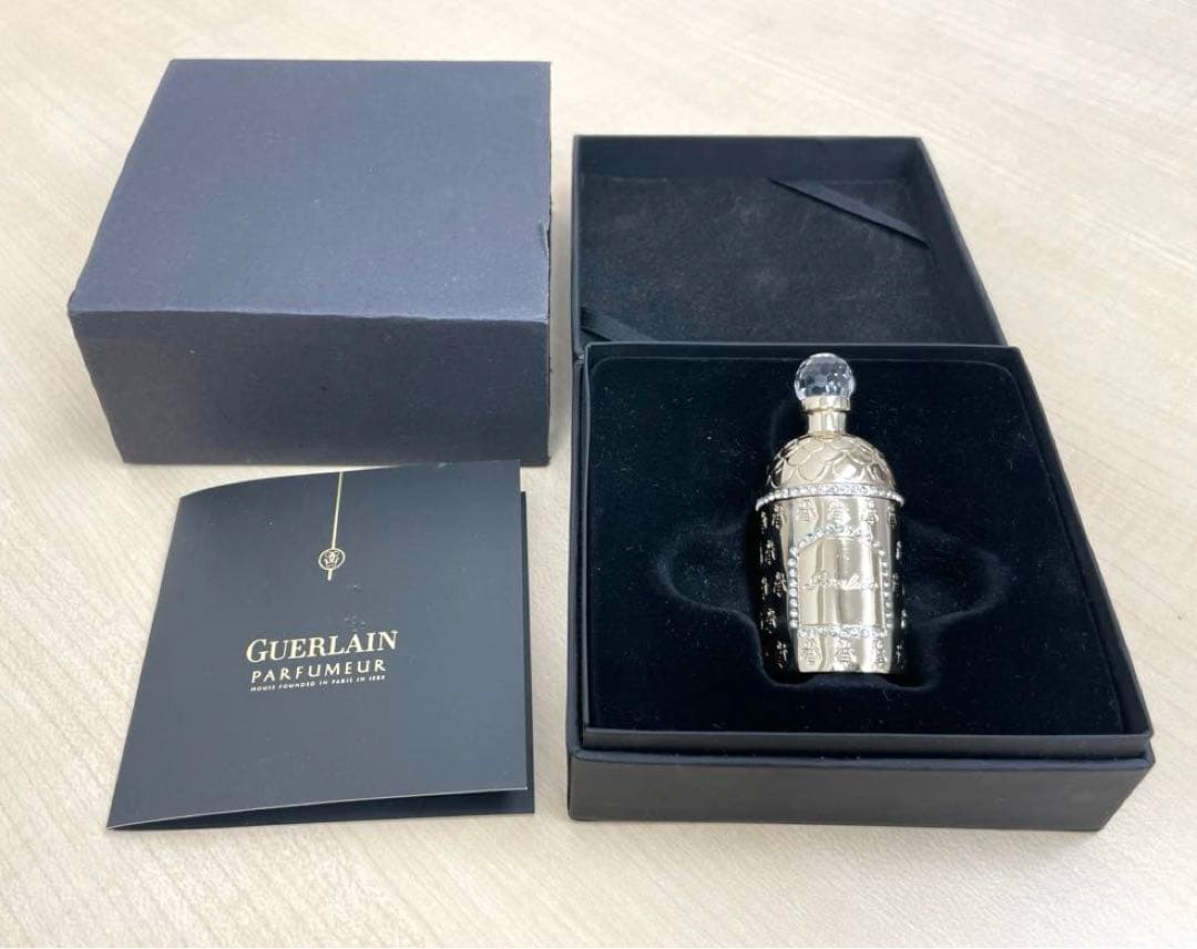 ⭐️GUERLAIN ゲラン ペーパーウェイト ゴールデンビー 香水型 スワロフ