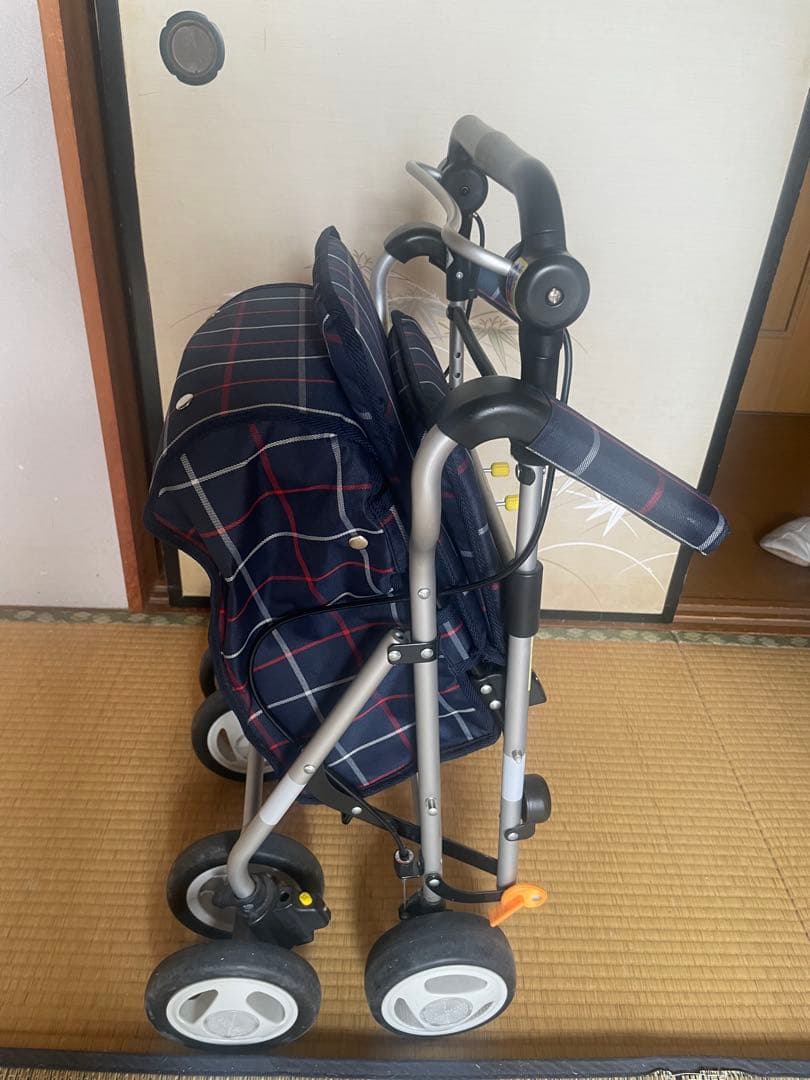 Tirel 折りたたみ式介助用車椅子 ネイビー・チェック