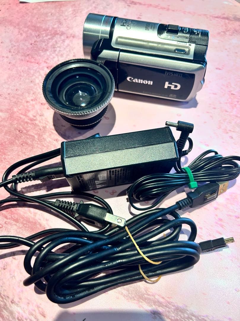 ビデオカメラ Canon ivis HF11