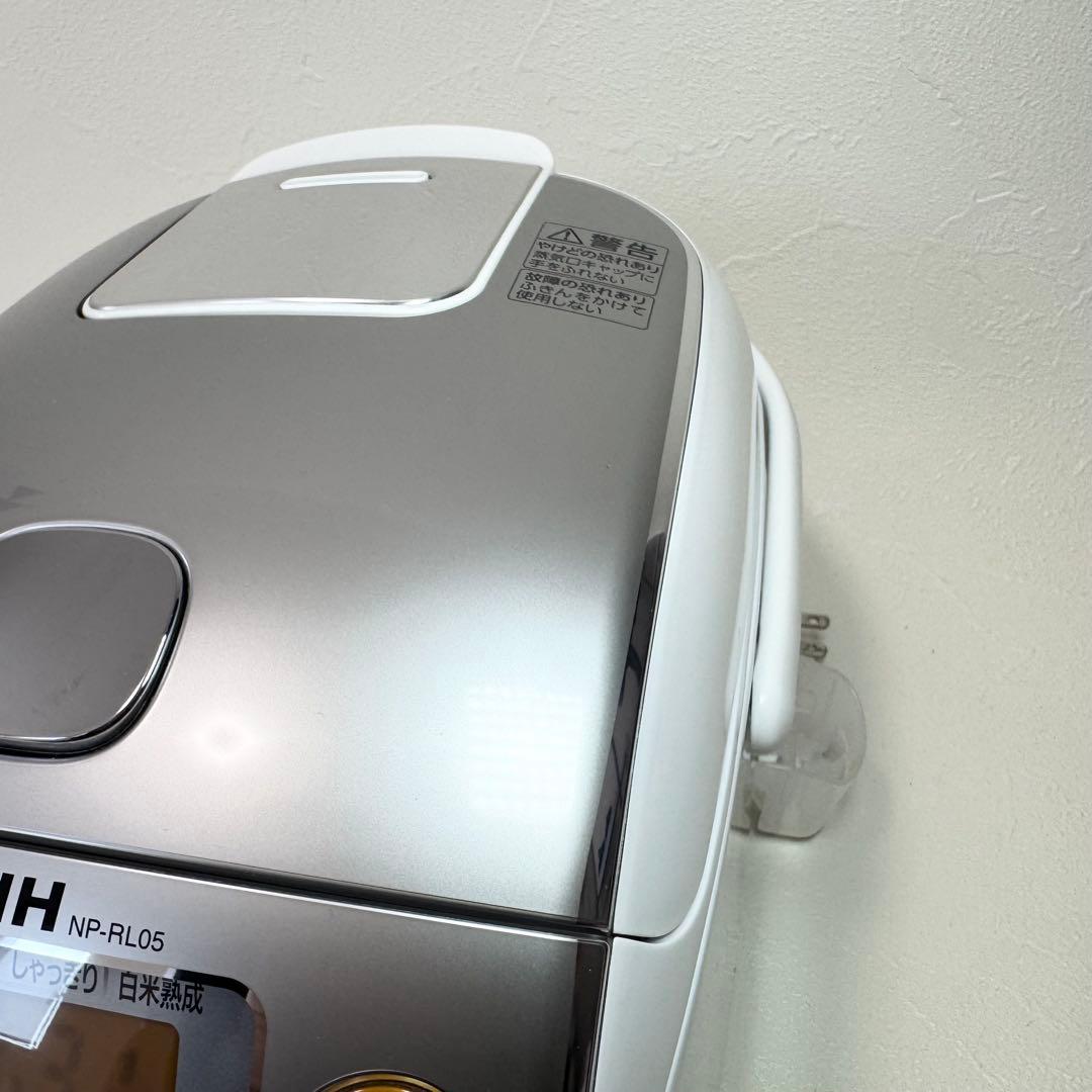 ✨極美品✨象印 ZOJIRUSHI 圧力IH炊飯ジャー NP-RL05 ホワイト