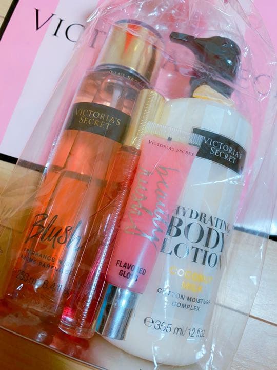【Victoria’s Secret】お得な4点セット