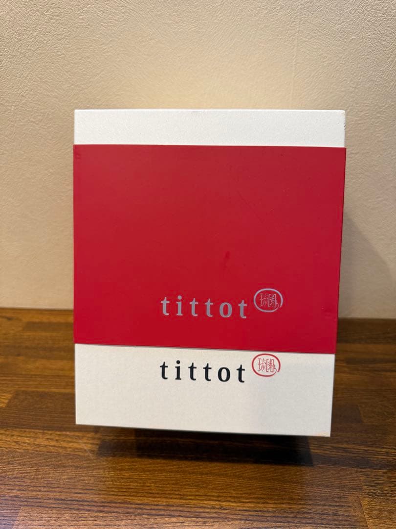 Tittot 琉園　台湾ガラス工房　ガラス工芸品　牡丹と蝶