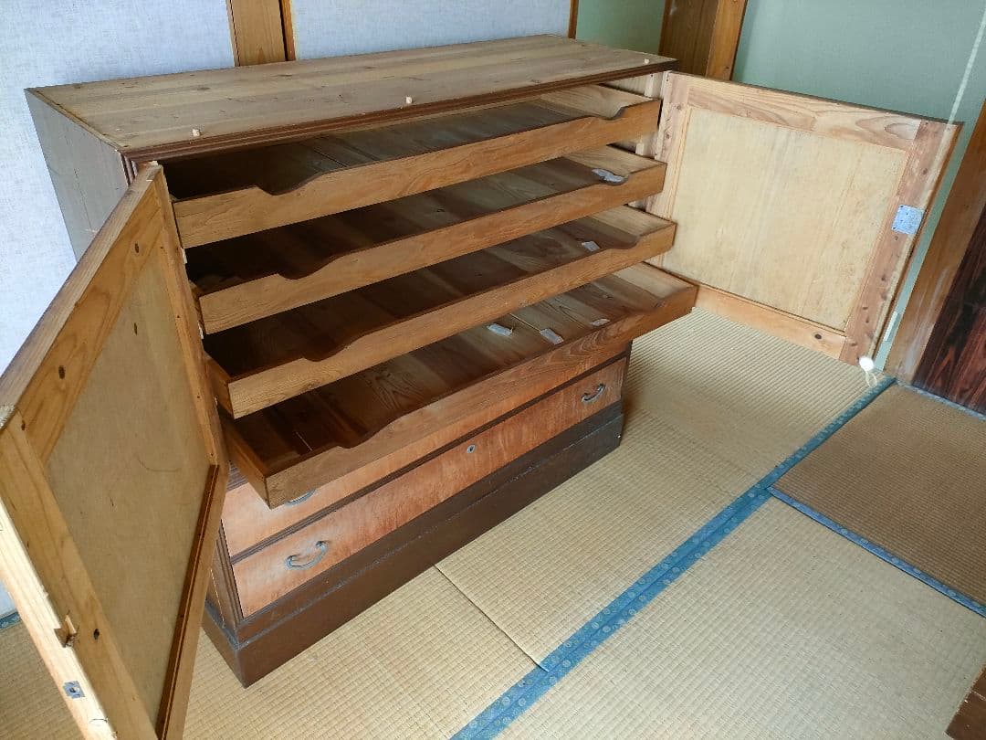 レトロな箪笥 幅122cm 高さ170cm 奥行42cm 上段、中段のみなどOK