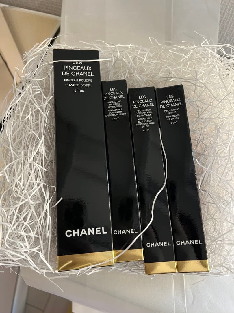 CHANEL2025クリスマスコフレブラシセットポーチクリスマスギフトラッピング