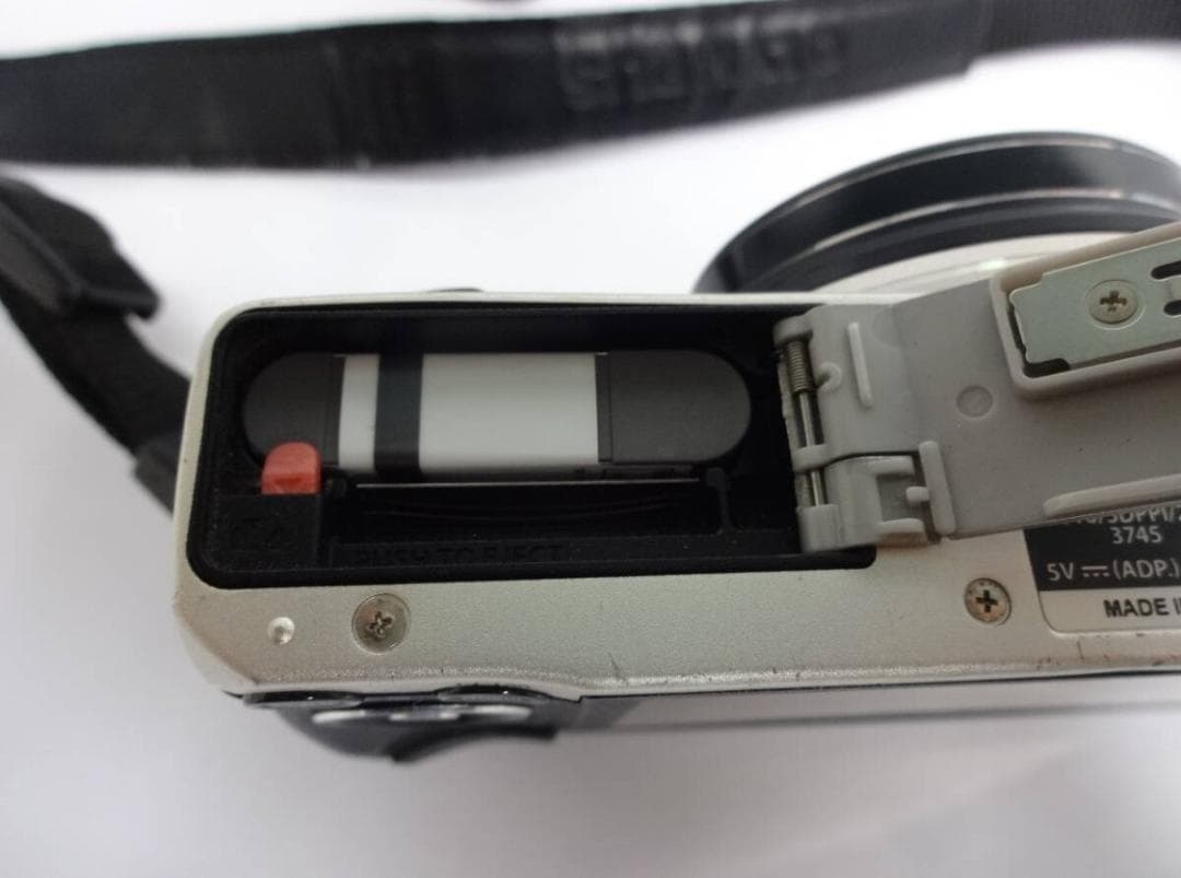 ジャンク OPTICAL 5-AXIS IS SH-1 STYLUS デジカメ