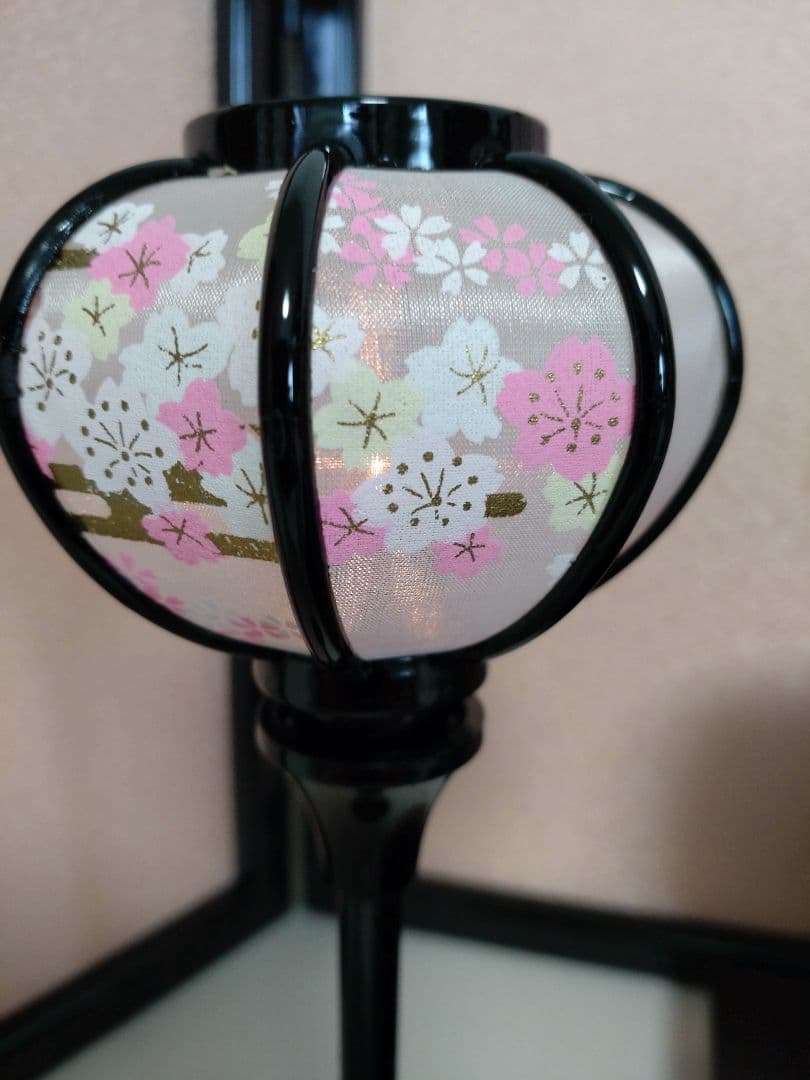 伝統工芸　江戸木目込人形　「桃春」屏風・ぼんぼり・台付き　ハンドメイド　雛人形