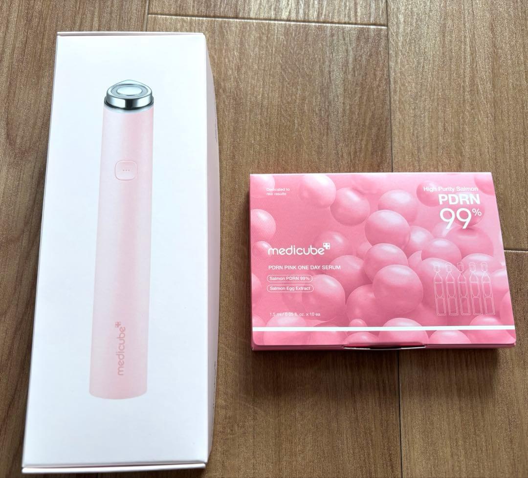 メディキューブAGE-R ブースタープロミニプラス 美顔器　PDRN美容液付き