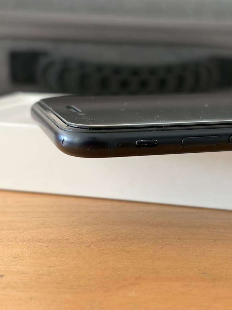 Apple iPhone SE (第3世代) 本体64GB