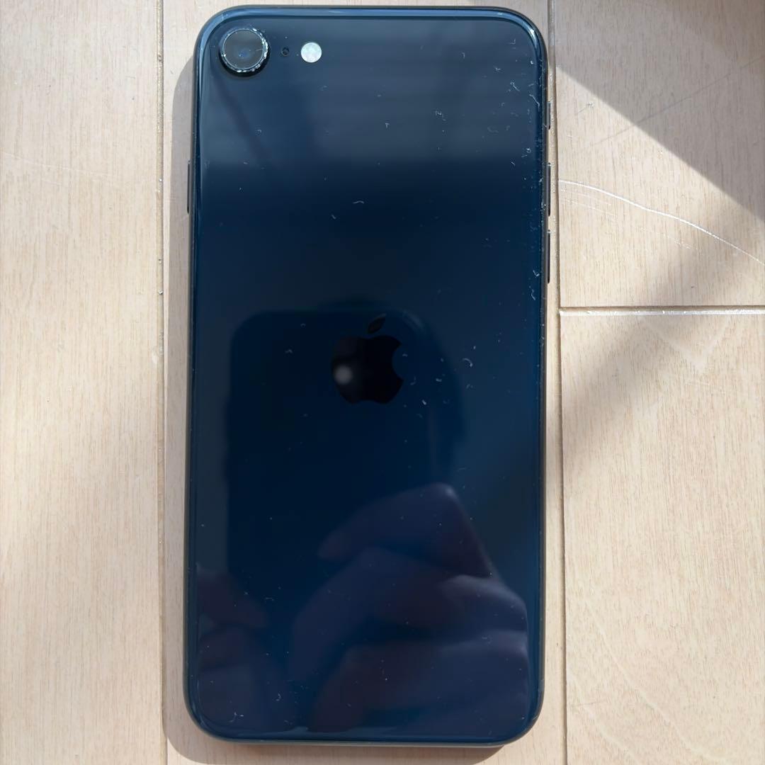Apple iPhone SE (第3世代) 本体64GB