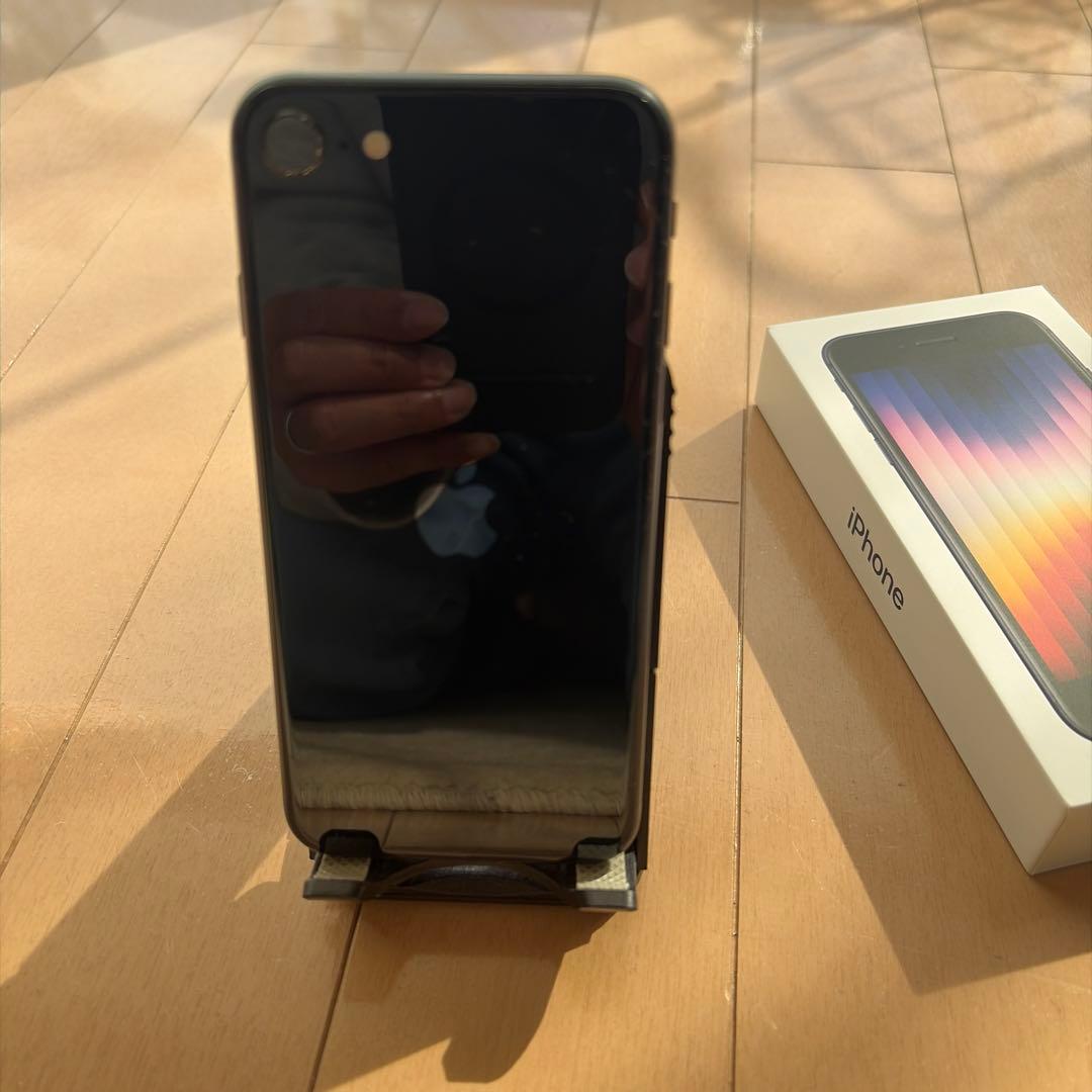 Apple iPhone SE (第3世代) 本体64GB