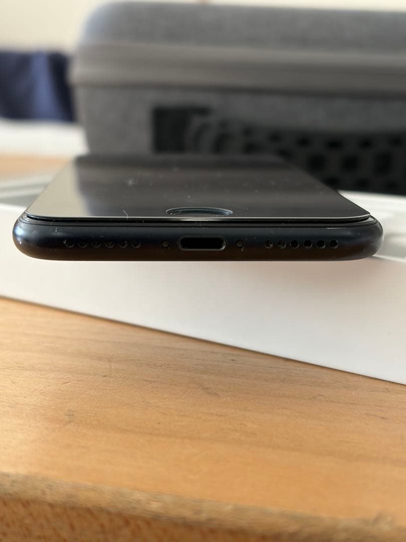 Apple iPhone SE (第3世代) 本体64GB