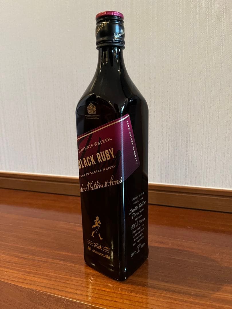 ジョニーウォーカー ブラックルビー ギフトセット+ 1本