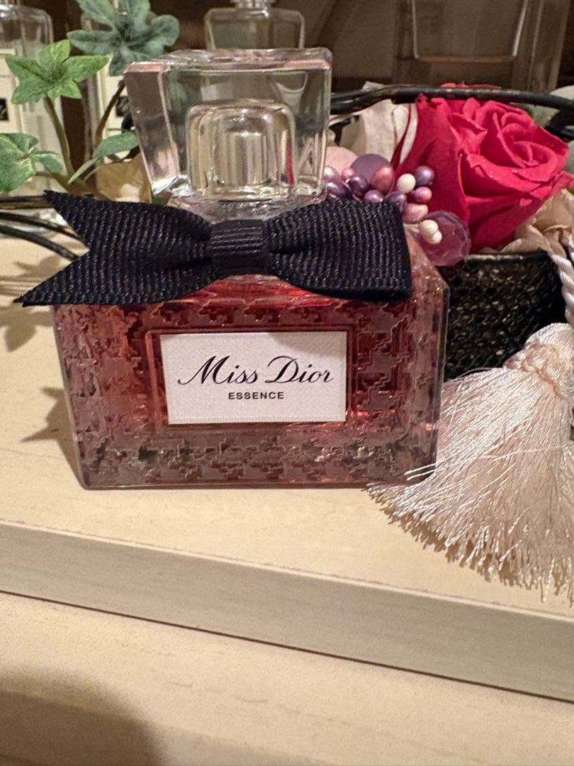 Miss Dior Essence 香水　35ml