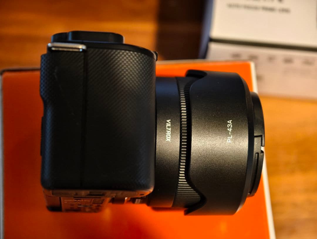 ソニー ZV-E10とViltrox 35mm F1.8レンズのセット