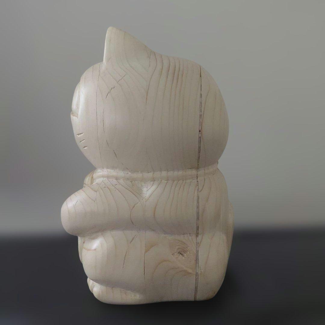 招き猫　木彫り　ハンドメイド