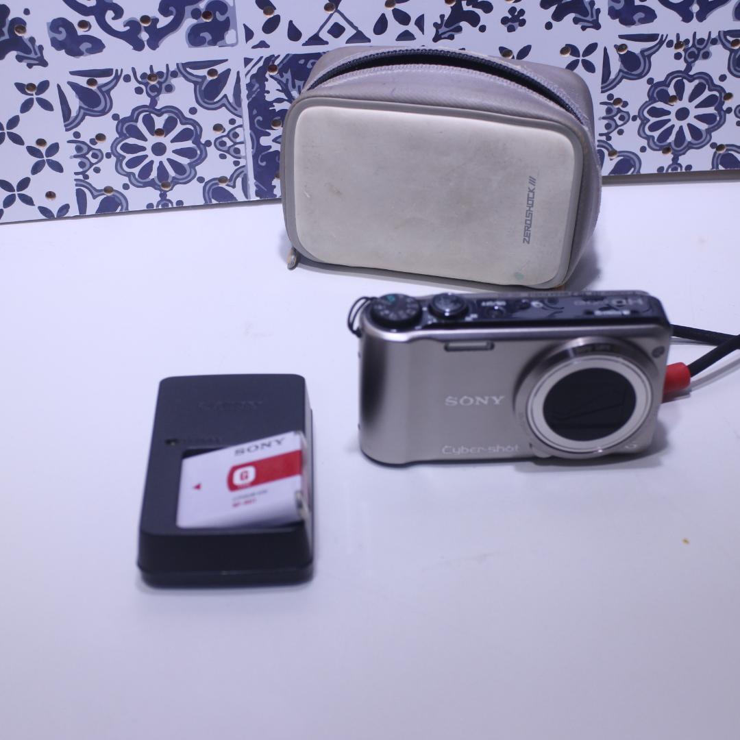 SONY Cyber-shot 7.2メガピクセル コンパクトデジタルカメラ