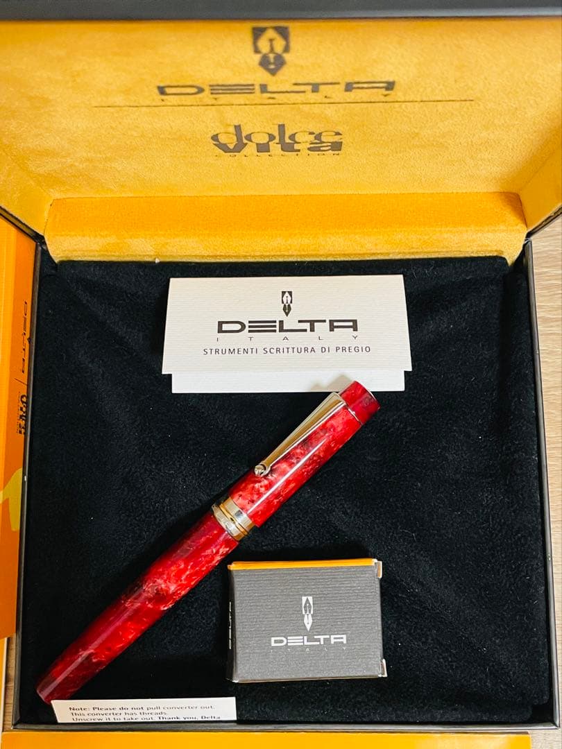 【美品】万年筆 デルタ ドルチェ 赤 レッド