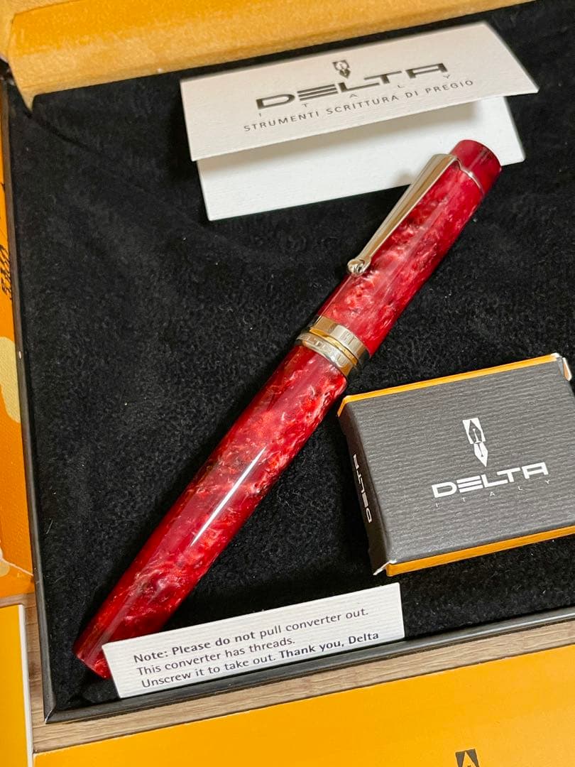 【美品】万年筆 デルタ ドルチェ 赤 レッド