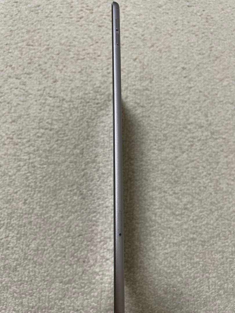iPad Air2 128GB Wi-Fi + Cellular スペースグレー