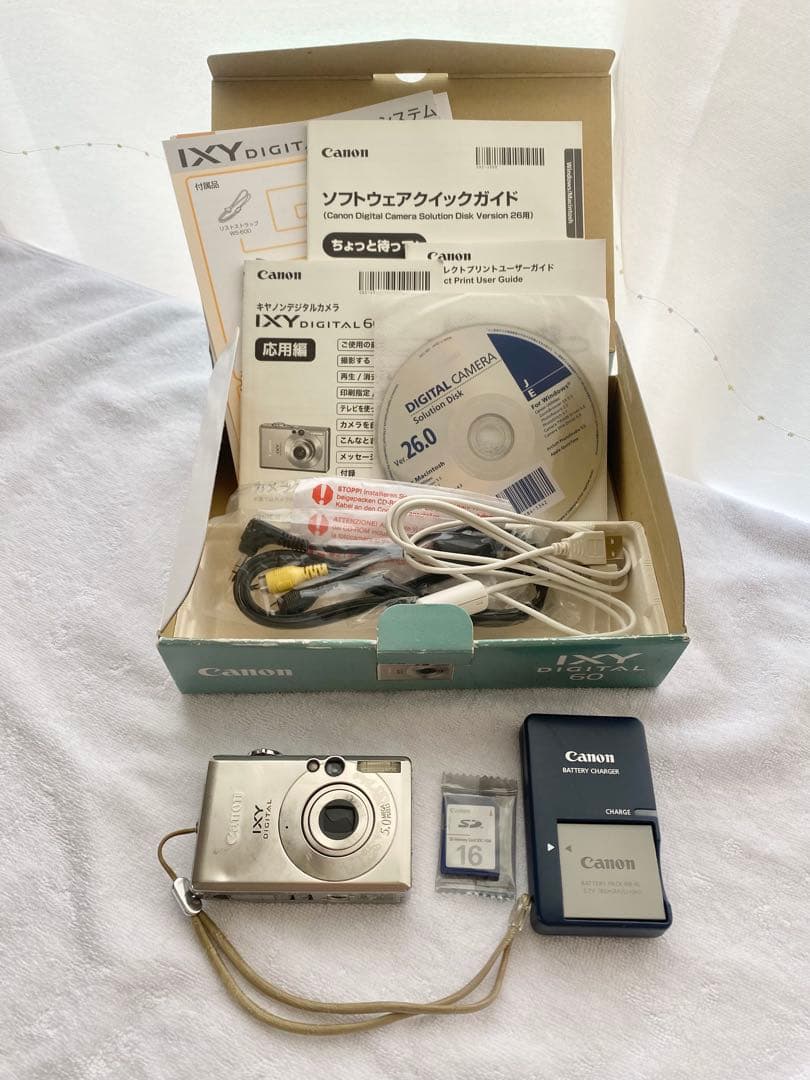 動作品　Canon カメラ　IXY 60 PC1158 シルバー　コンデジ