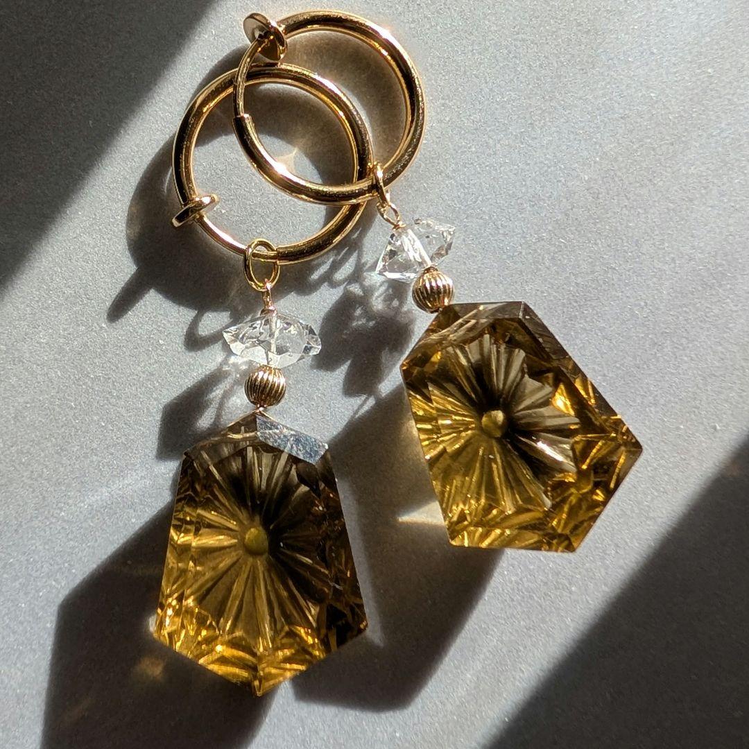 1点のみ✧︎コニャッククォーツパフュームボトルピアス