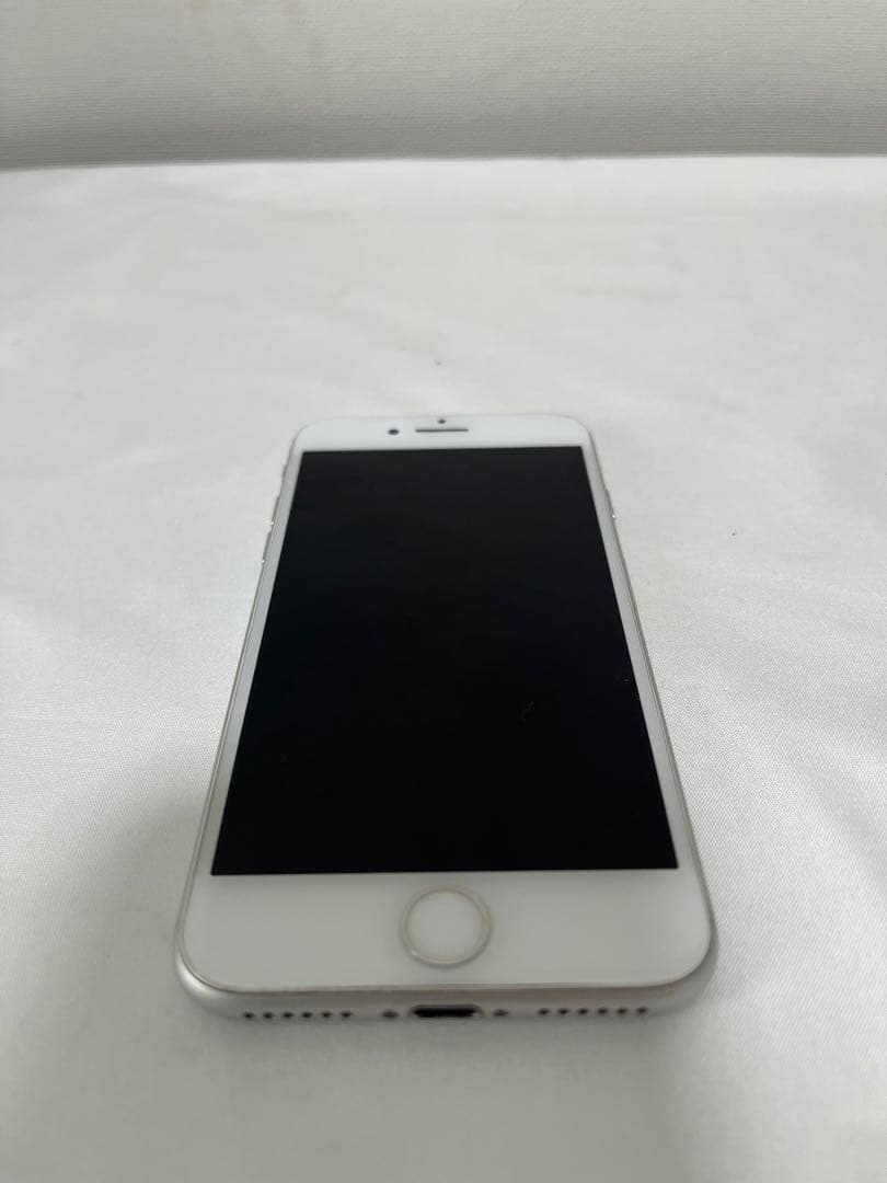 iPhone 8 256GB シルバー